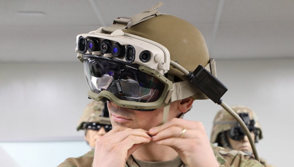 微软与美国陆军签署220亿美元合同 将HoloLens 2技术引入战场