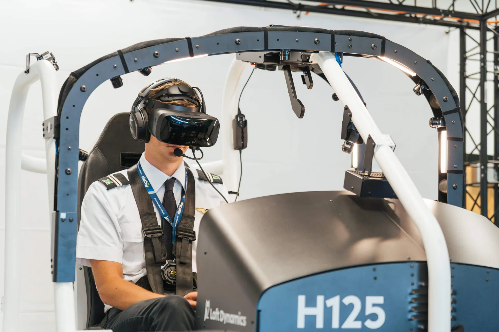 VR 飞行模拟器首次获得 FAA 认证